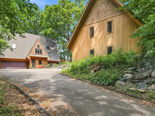 420 Pleasant View Rd, Chanhassen, MN 55317