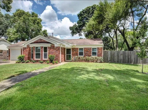 9802 Pine Lake Dr, Houston, TX 77055