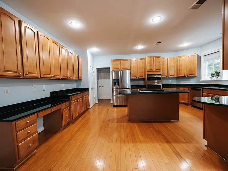 1832 Woods Edge Dr NE — Photo 8