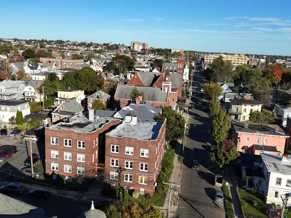 240-A19 William St, Bridgeport, CT