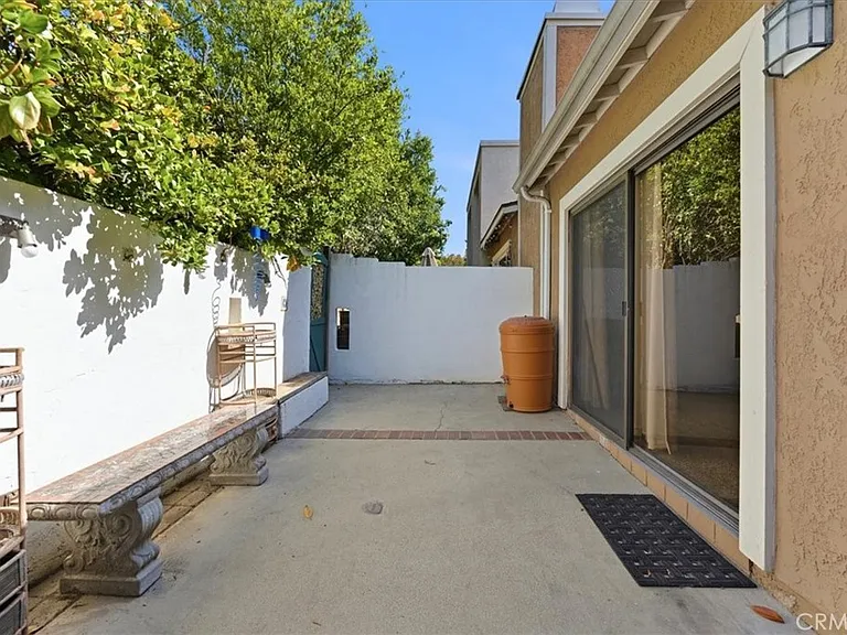 539 Wayland Ct — Photo 27