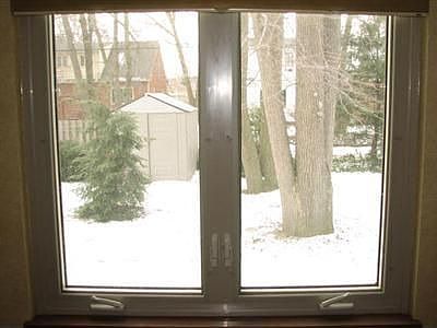 4th image of 15837 Stillwood Ave