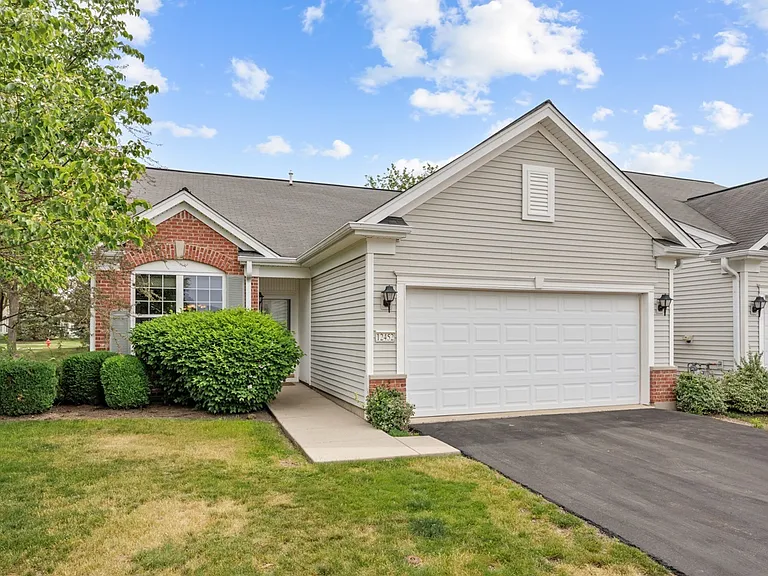 12452 Wedgemere Dr — Photo 1