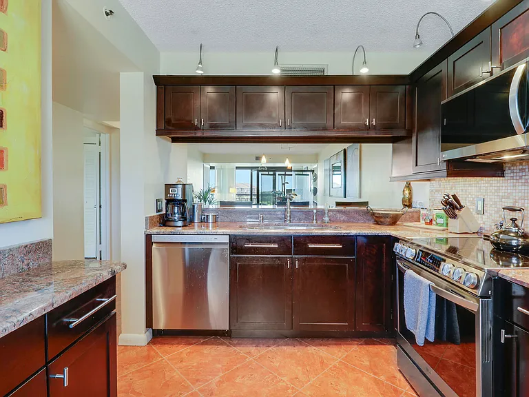 601 S Seas Dr #503 — Photo 19