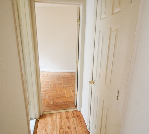 3rd image of 2857 Valentine Ave #A33