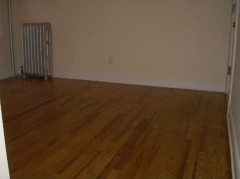 4th image of 207 W 11th St #Xx