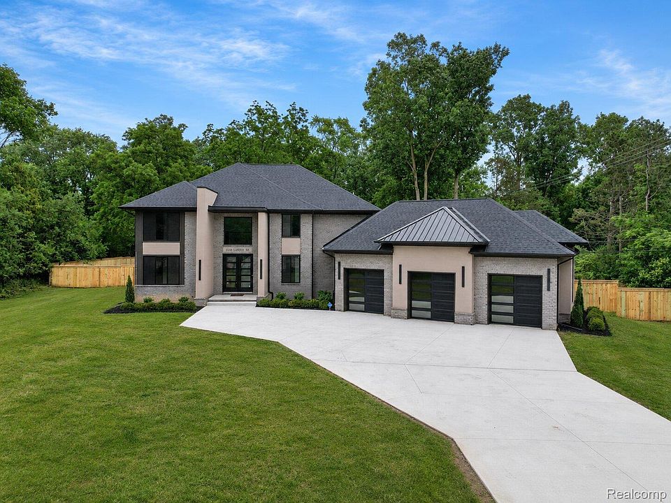 1st image of 31130 Lahser Rd