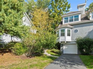 12 Pond View Ln, Ossining, NY 10562