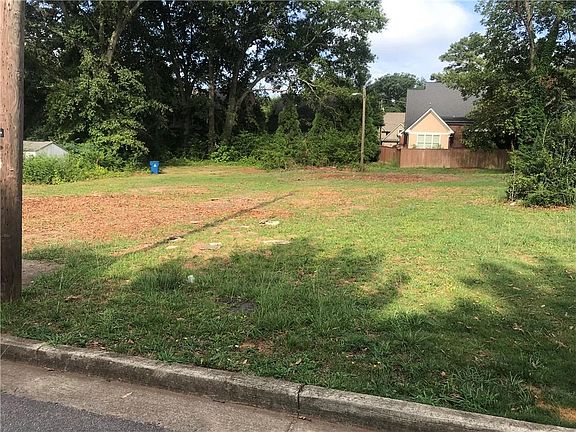2nd image of 4302 Weaver St SE