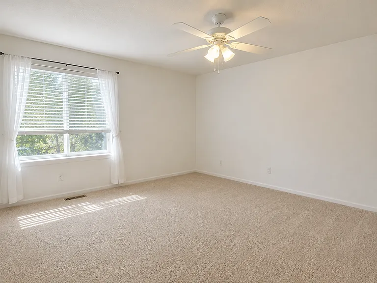 187 McAfee Cir — Photo 6