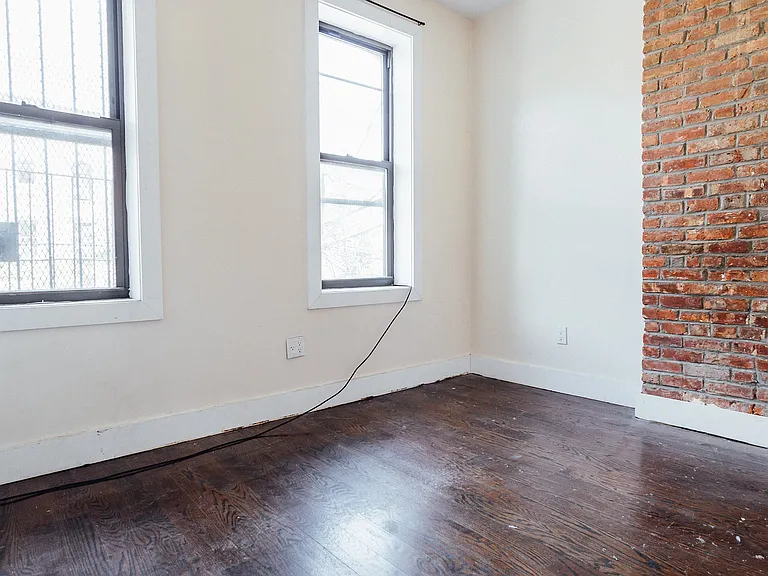 435 Bleecker St #2R — Photo 6