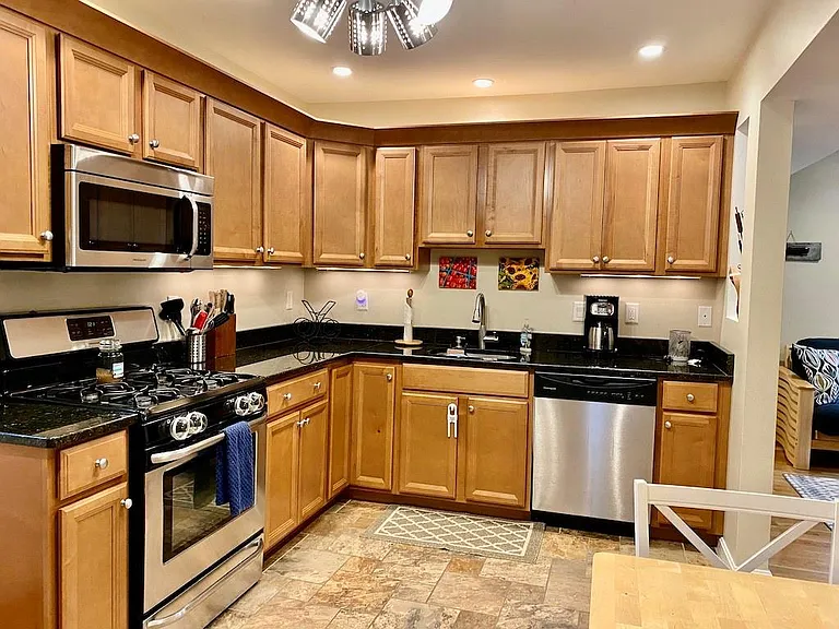 61 Callender Ave #2 — Photo 3