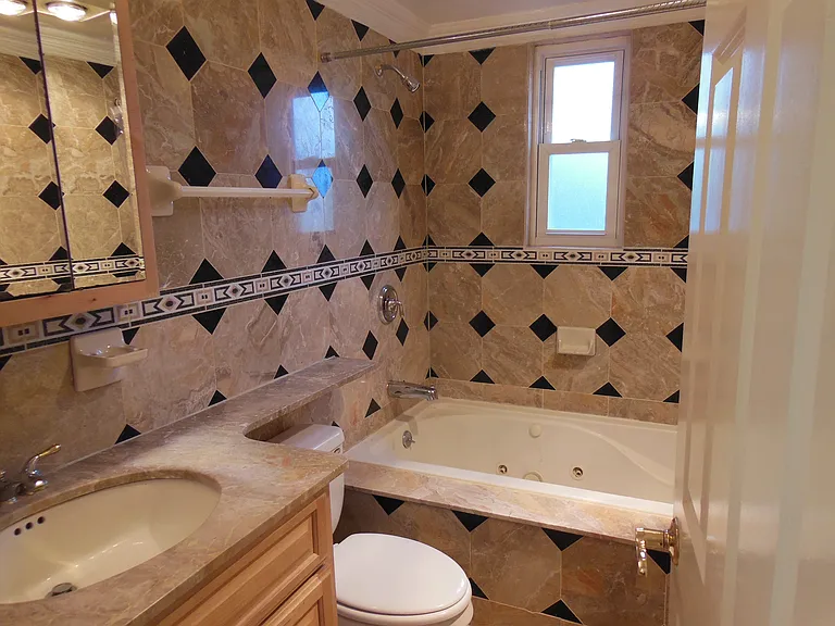 1412 N Rolfe St #5 — Photo 5