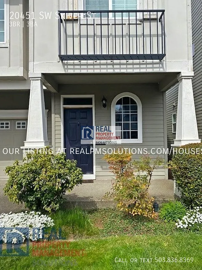 Desirable Two-Story Detached Home in Aloha! — Photo 2