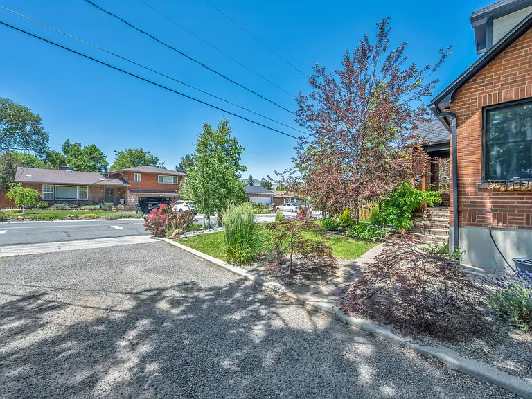 1300 Clough Rd — Photo 43