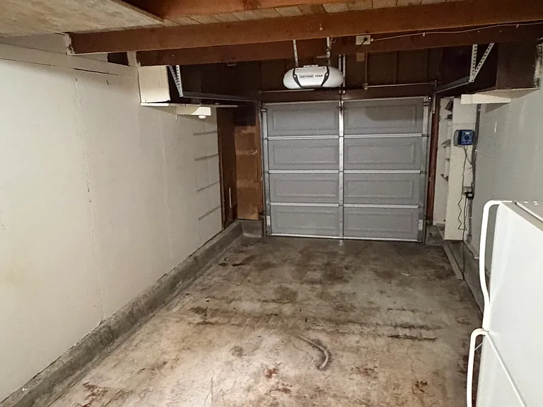 360 Rutherford Ave — Photo 11