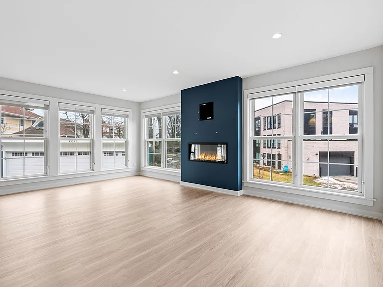 Harriet Apartments — Photo 10