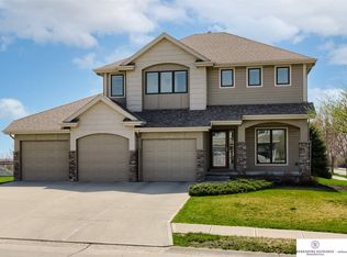 19719 Hickory St, Omaha, NE 68130