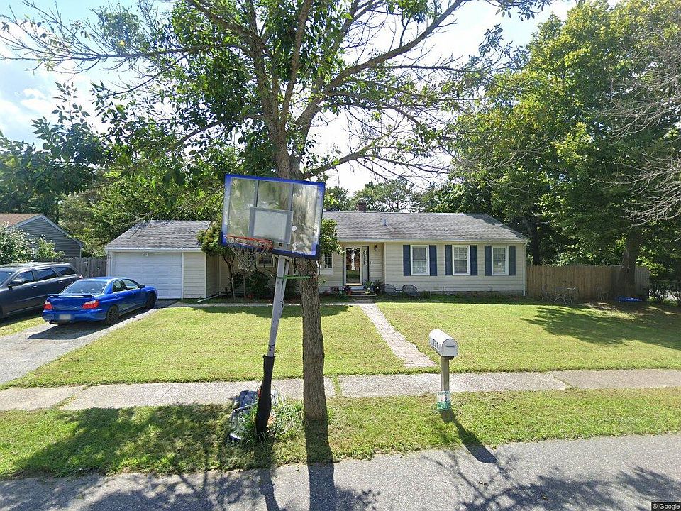 1st image of 731 Cooke St
