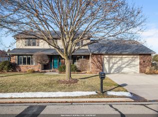 804 Heather Ln, Neenah, WI 54956