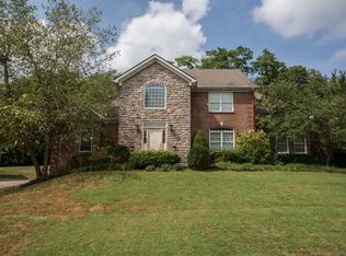 555 Gingermill Ln, Lexington, KY