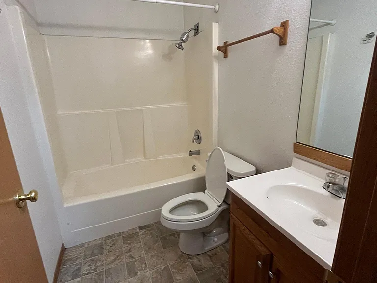 30517 Webster Rd E — Photo 7