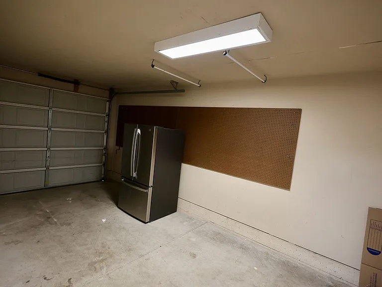 409 Russell St — Photo 13