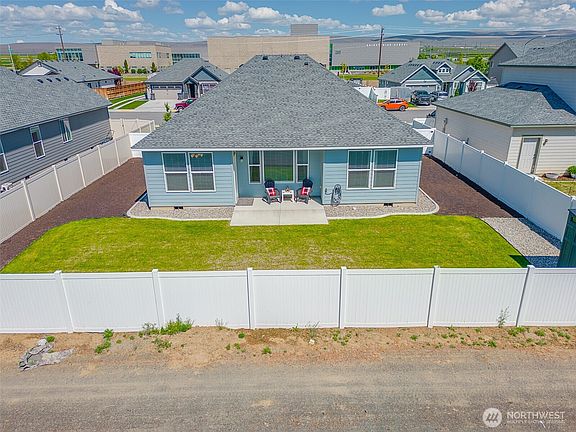 3rd image of 324 L Street NE