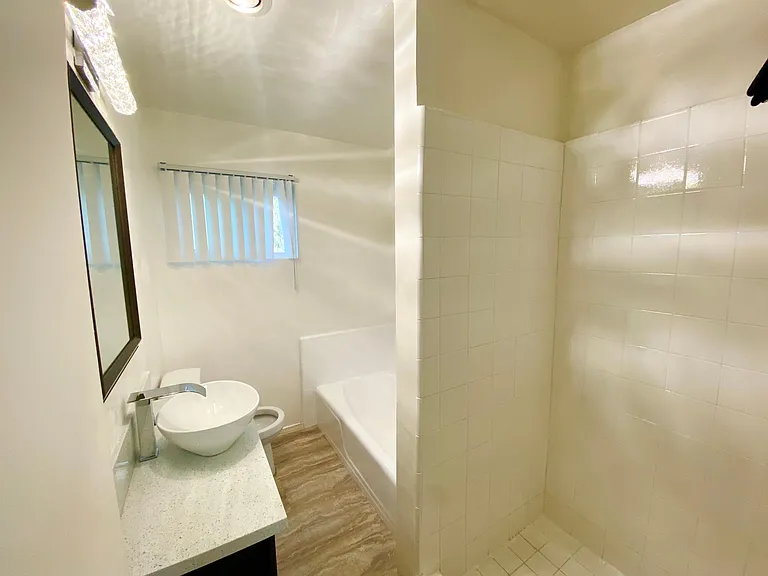 7654 Fountain Ave #2 — Photo 13