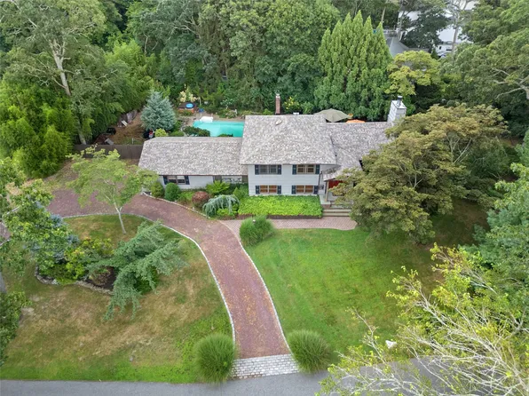 24A Brushwood Court, East Islip, NY 11730