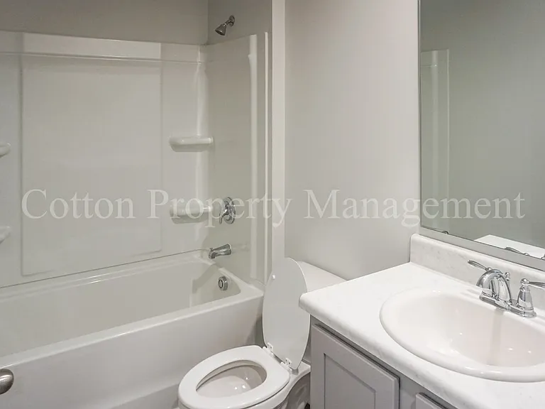 602 Draymore Dr NE — Photo 19