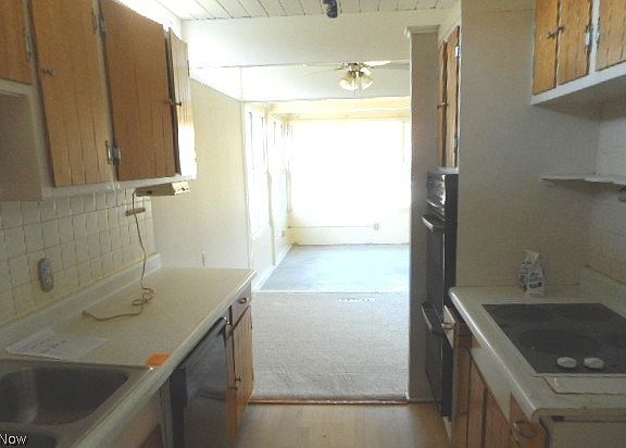 3rd image of 20627 Collier Dr