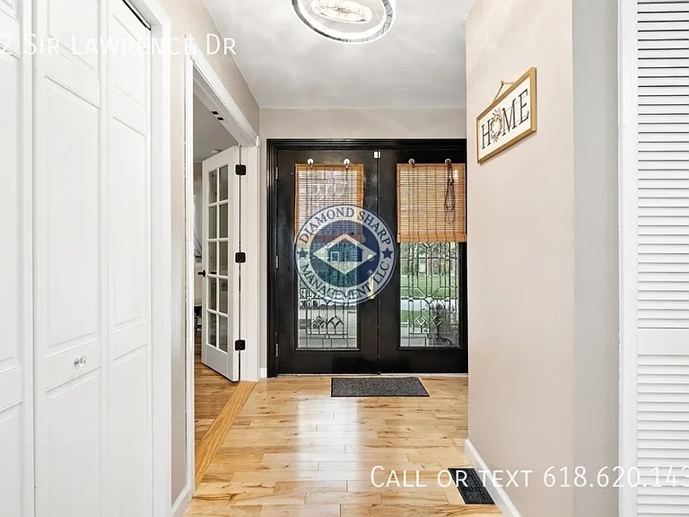 22 Sir Lawrence Dr — Photo 4