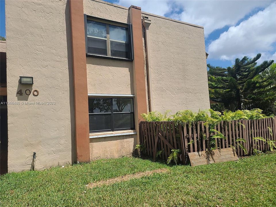 1st image of 400 W Park Dr APT 102