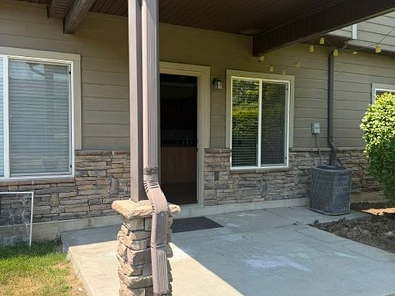 3rd image of 2074 Madie Ln APT 3