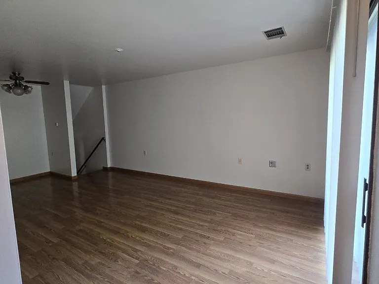 9096 N Park Plaza Ct — Photo 7