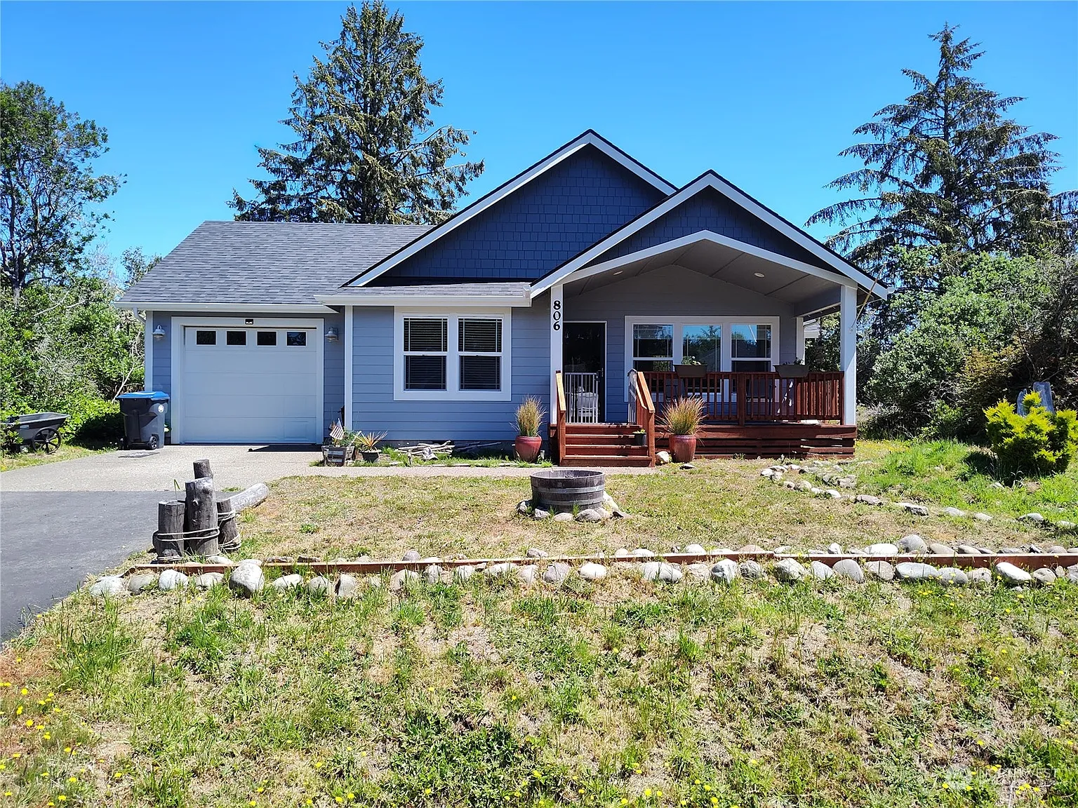 806 Vagabond Avenue photo 1
