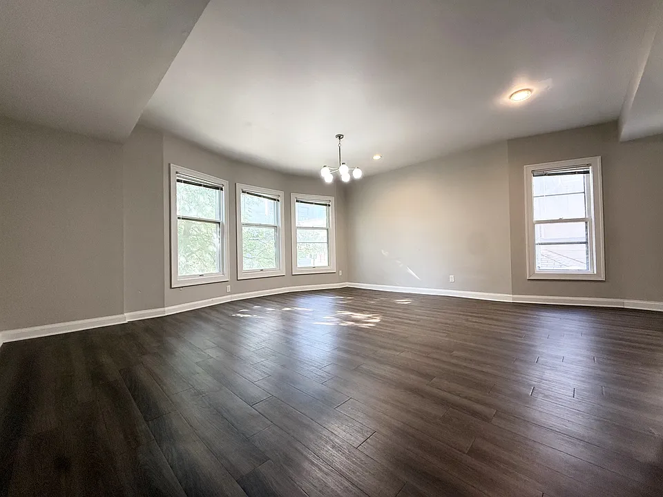 104 E Dayton St #STREET104-2