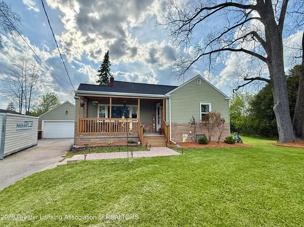 821 Clark Rd, Lansing, MI 48917