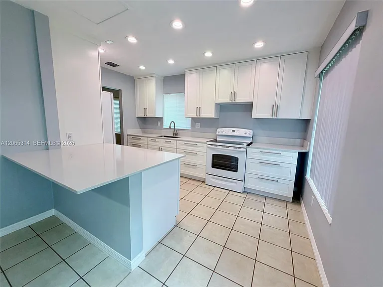 5101 SW 127th Pl — Photo 9