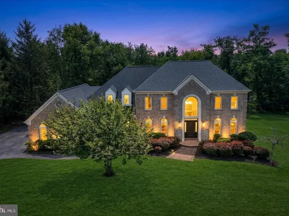 6603 Babak Dr, Frederick, MD 21702
