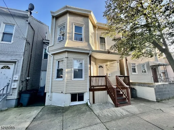 190 N 1St St, Paterson City, NJ 07522