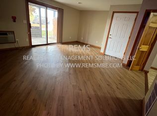 1185 E Hiawatha Dr, Wisconsin Dells, WI 53965