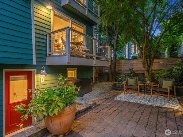 3648 Francis Avenue N #D, Seattle, WA 98103