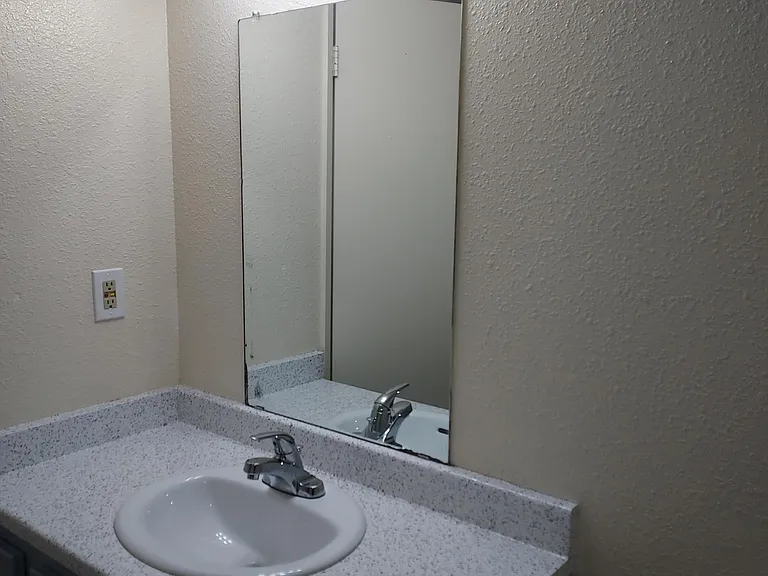 Village Oaks — Photo 29