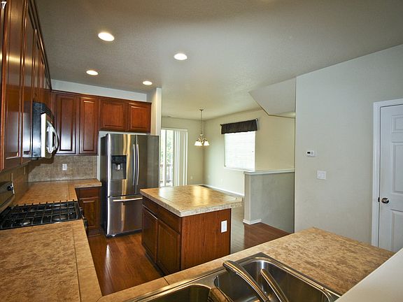 2nd image of 3499 SE Pepperwood Way