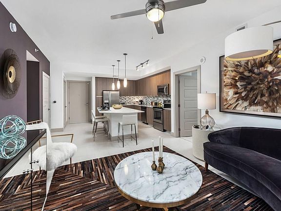 3rd image of 333 SE 2nd Ave #904