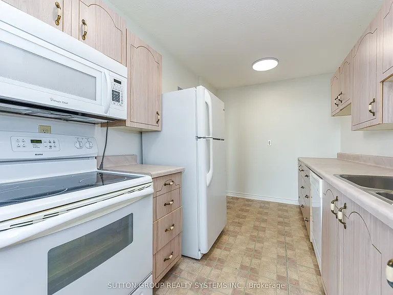 2055 Upper Middle Rd #705 — Photo 17