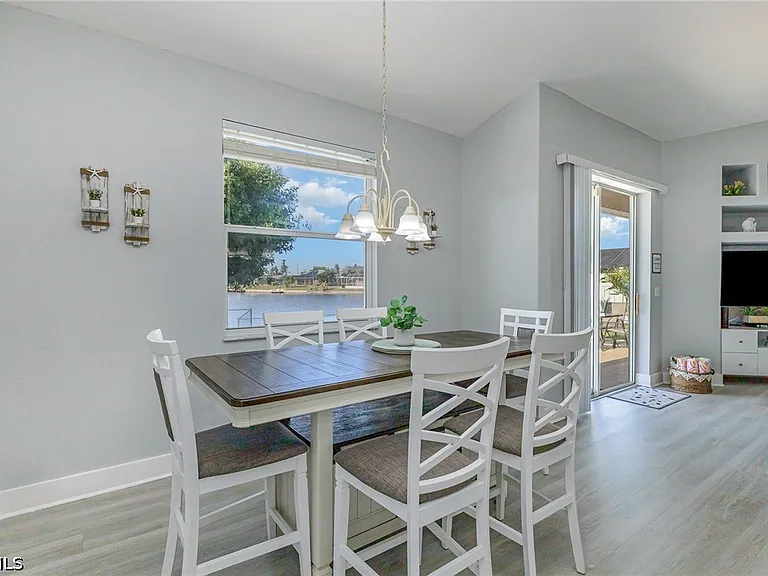 532 W Archer Pkwy — Photo 7