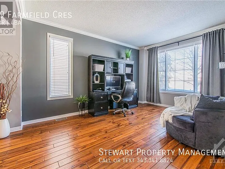 19 Farmfield Cres — Photo 5